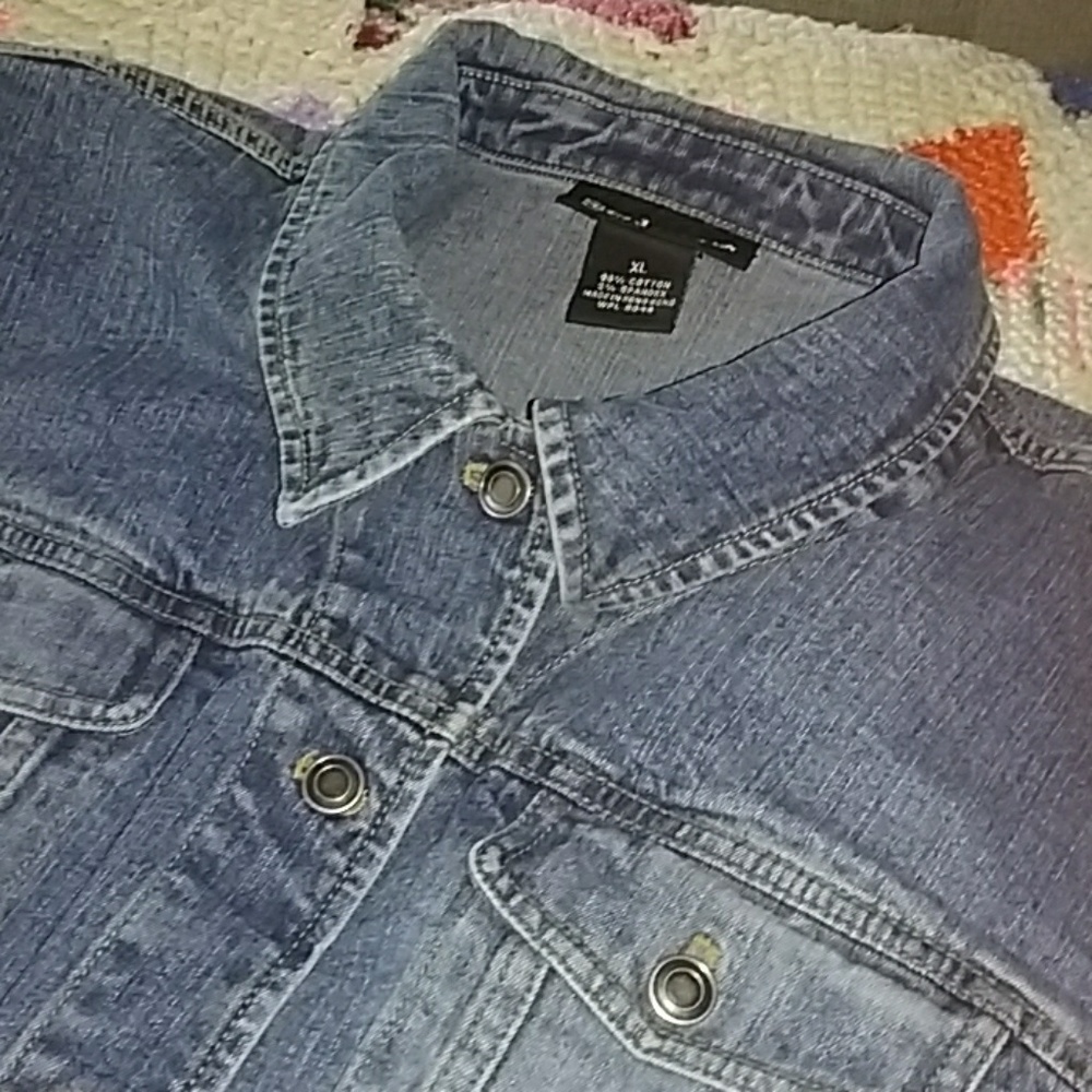 Denim jacket - Picture 2 of 6